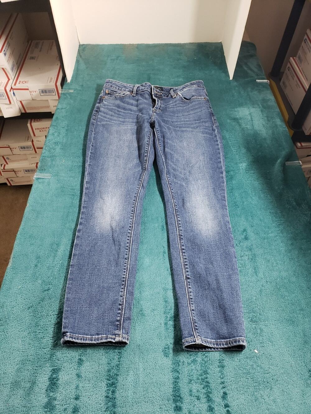 Lucky Brand Jeans Size 6 Womens Blue Denim Pants Ladies Mid Rise Lolita Crop